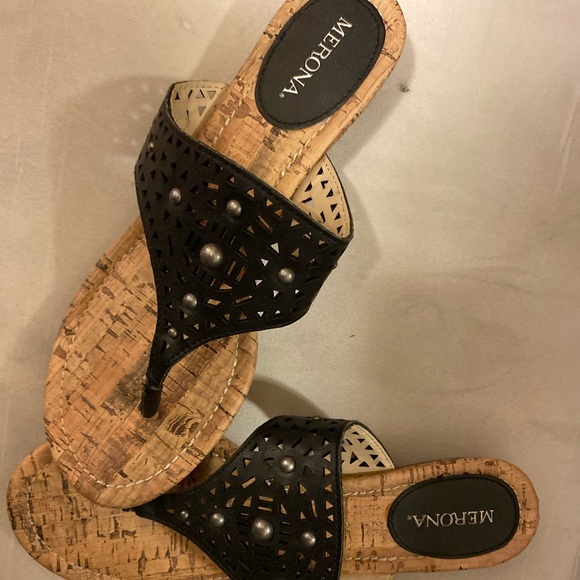 Sandals - Picture 1 of 1